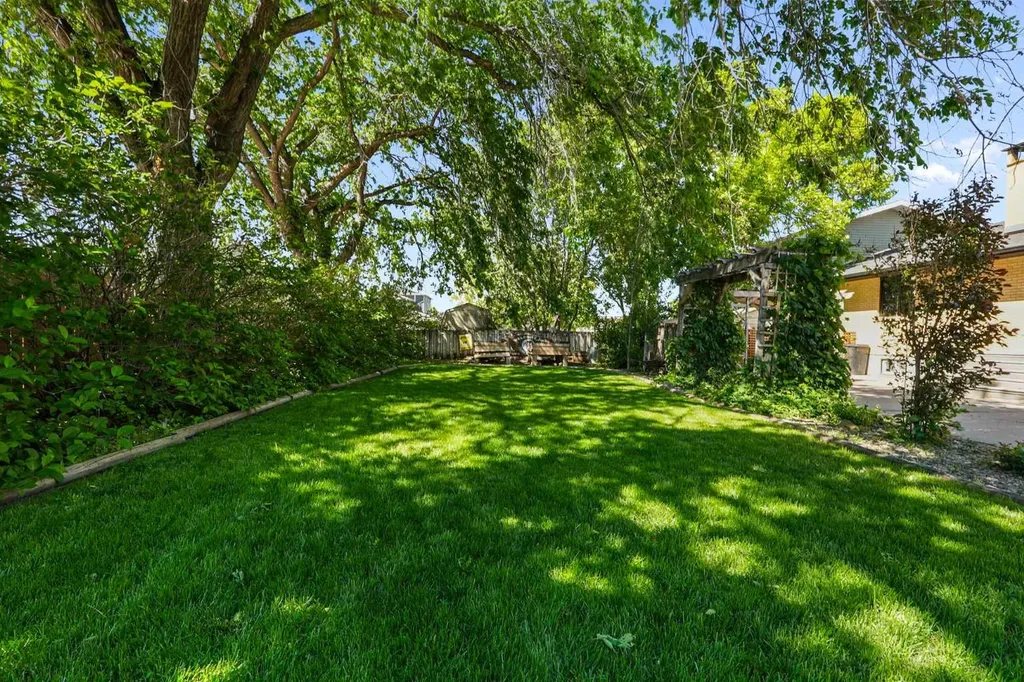 416 7 Street N Picture Butte AB T0K 1V0
