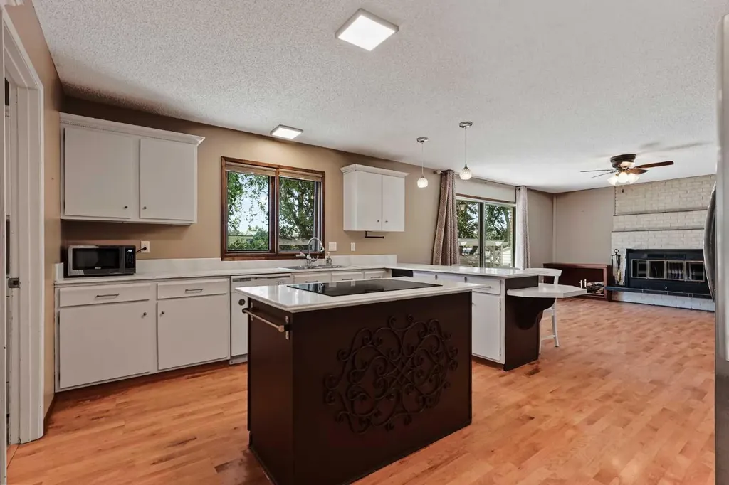 416 7 Street N Picture Butte AB T0K 1V0