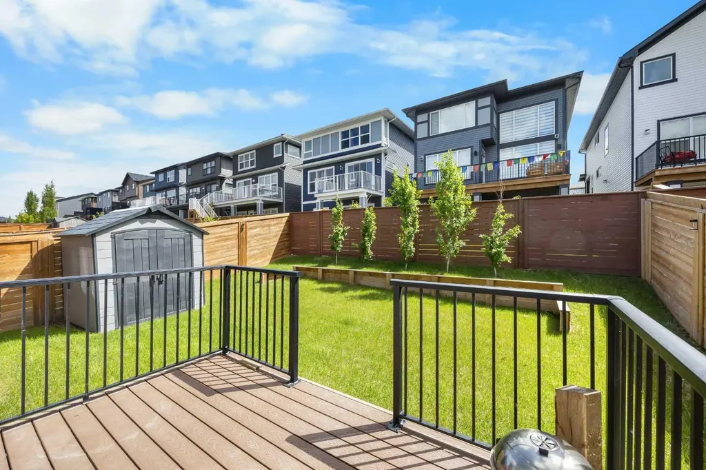 48 Carringvue Street NW Calgary AB T3P 1L7