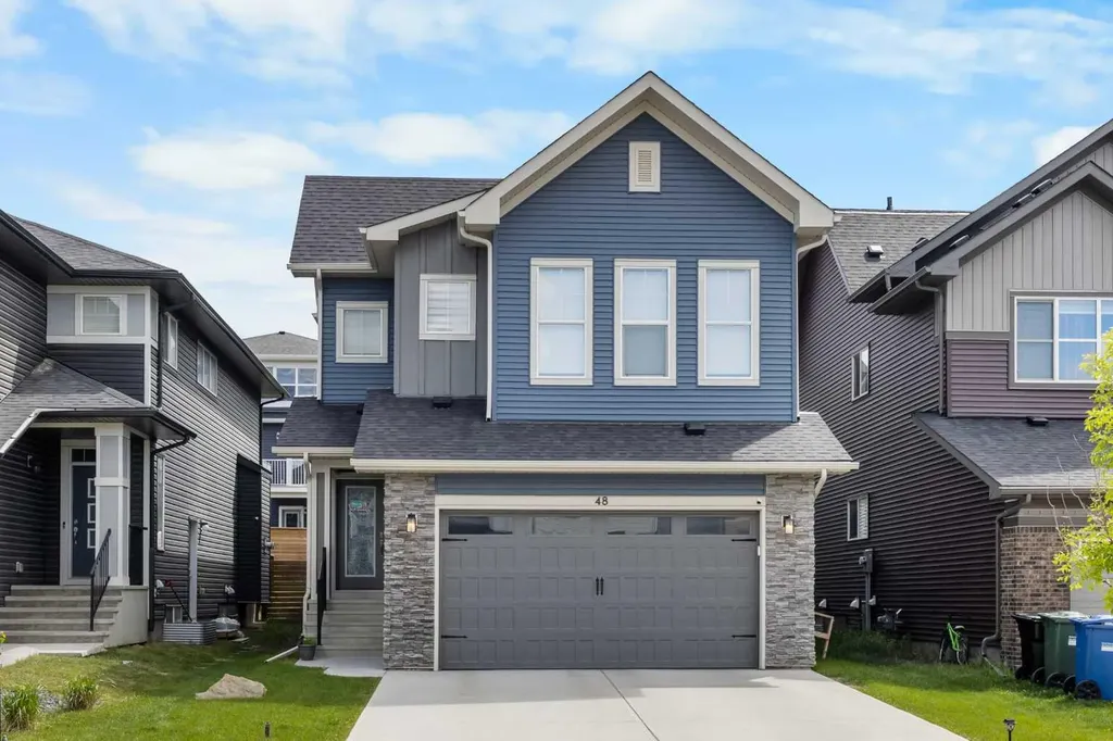 48 Carringvue Street NW Calgary AB T3P 1L7
