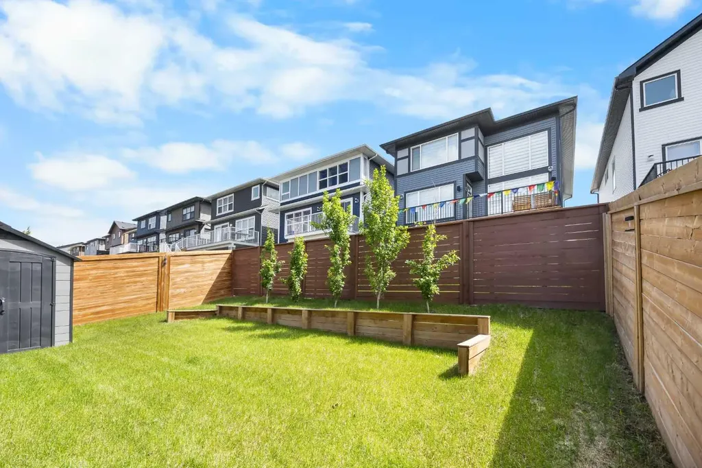 48 Carringvue Street NW Calgary AB T3P 1L7