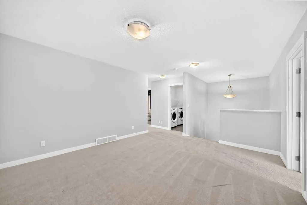 110 Crestbrook Way SW Calgary AB T3B 6H1