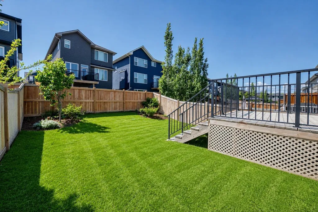 110 Crestbrook Way SW Calgary AB T3B 6H1