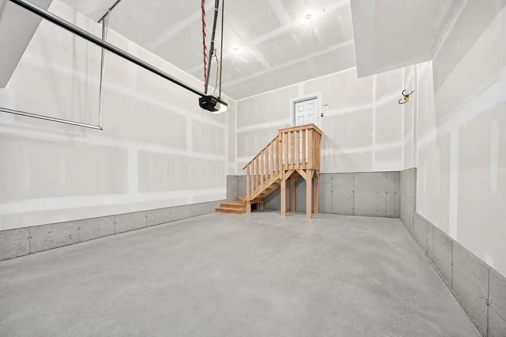 110 Crestbrook Way SW Calgary AB T3B 6H1