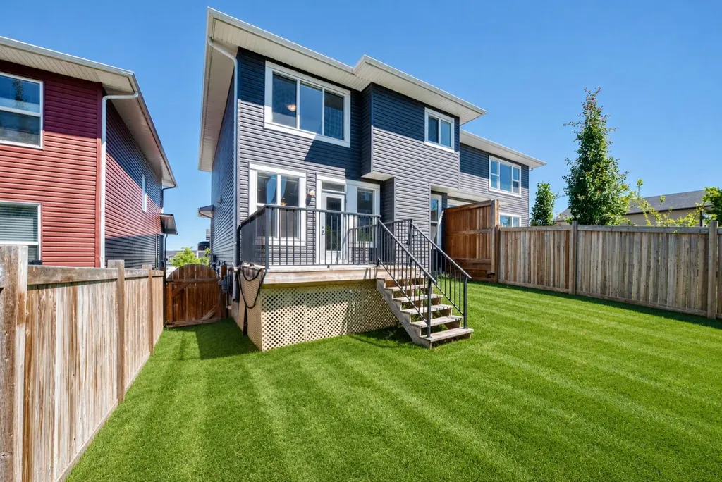 110 Crestbrook Way SW Calgary AB T3B 6H1