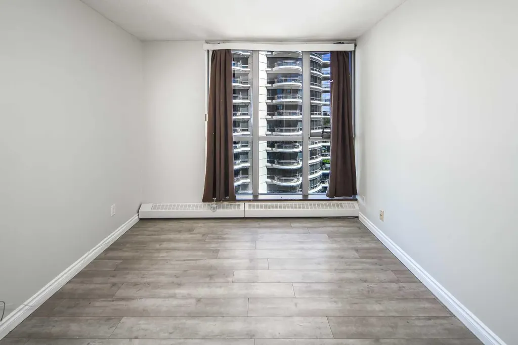 650 10 Street SW Calgary AB T2P 5G4