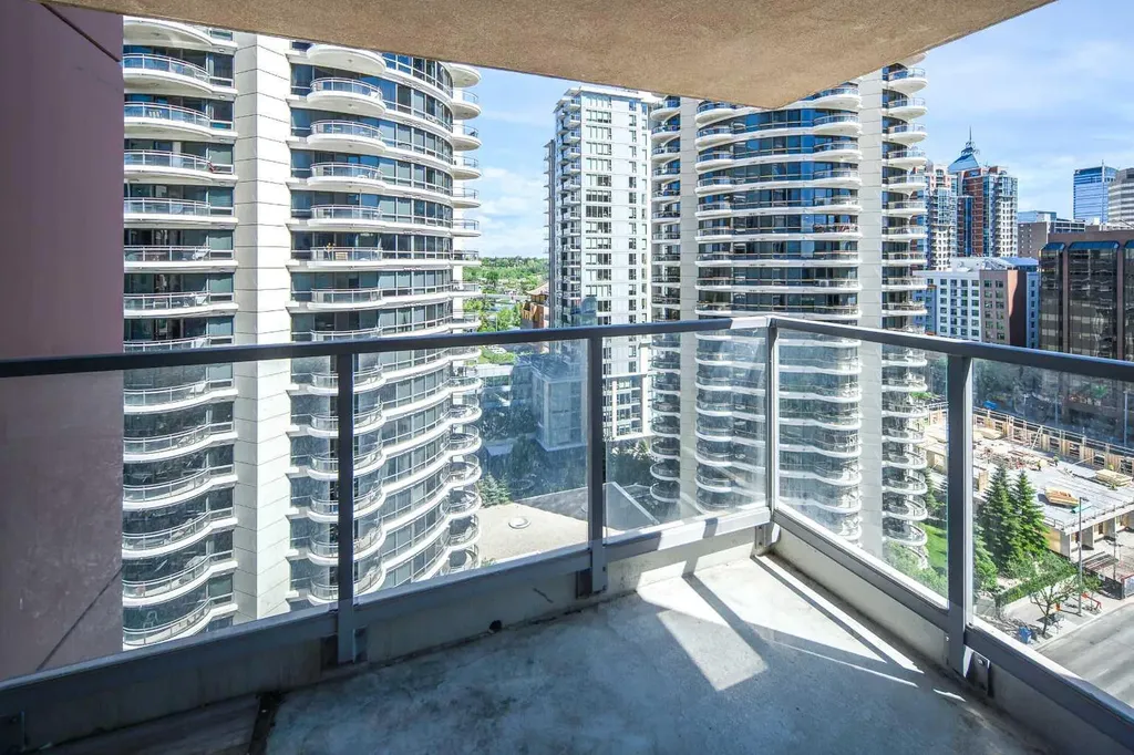 650 10 Street SW Calgary AB T2P 5G4