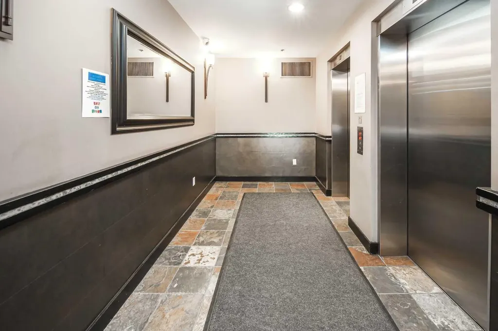650 10 Street SW Calgary AB T2P 5G4