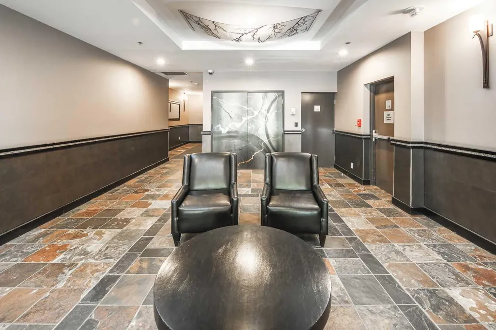 650 10 Street SW Calgary AB T2P 5G4