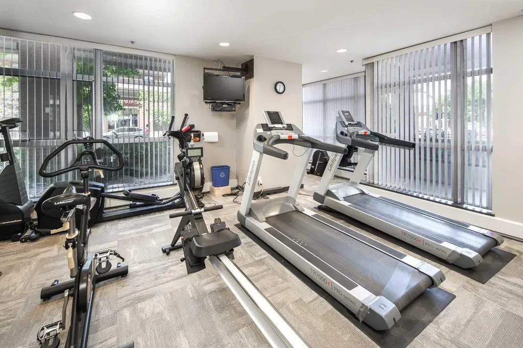 650 10 Street SW Calgary AB T2P 5G4