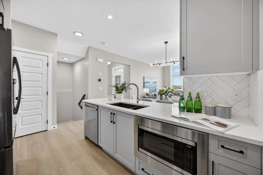 2278 Bayview Drive SW Airdrie AB T4B 5N6