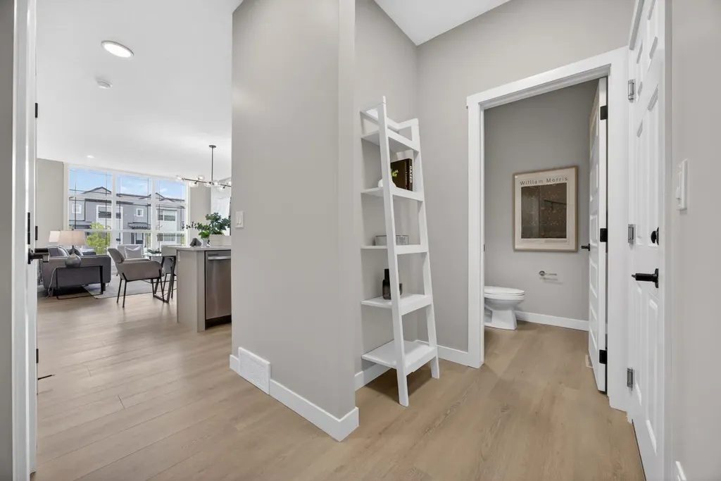 2278 Bayview Drive SW Airdrie AB T4B 5N6
