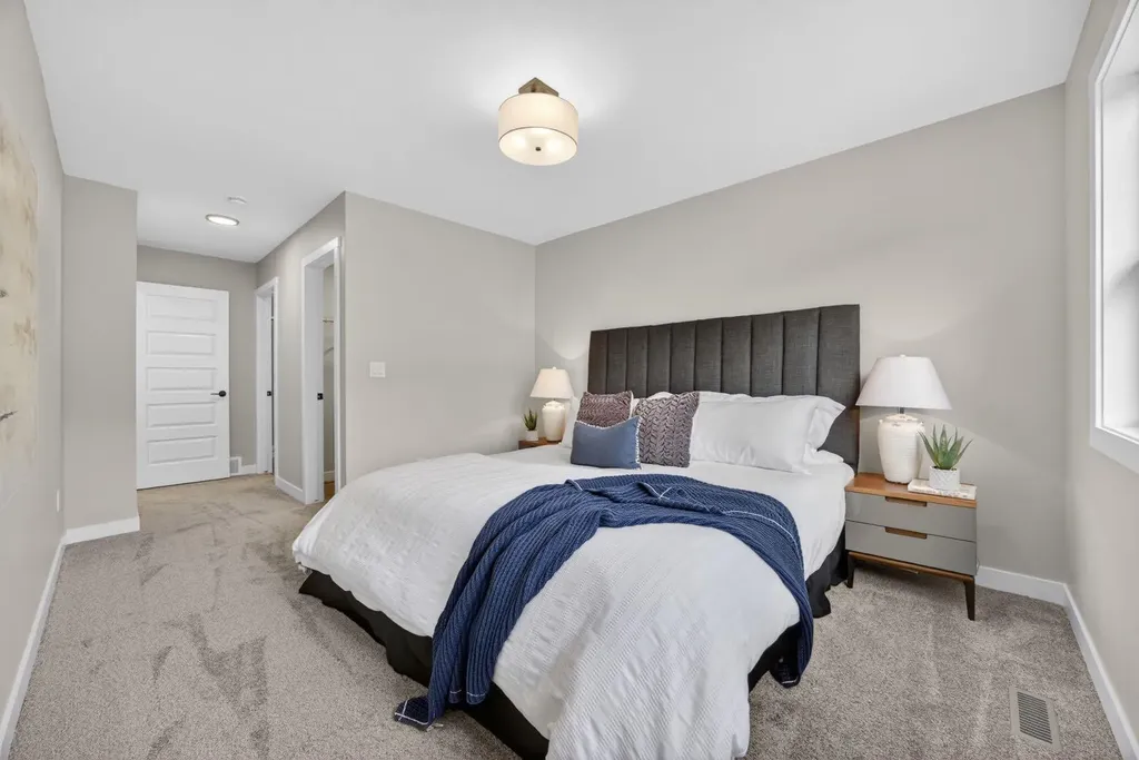 2278 Bayview Drive SW Airdrie AB T4B 5N6