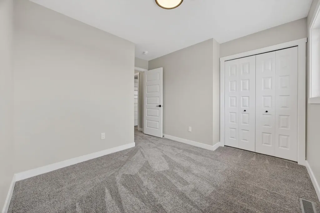 2278 Bayview Drive SW Airdrie AB T4B 5N6