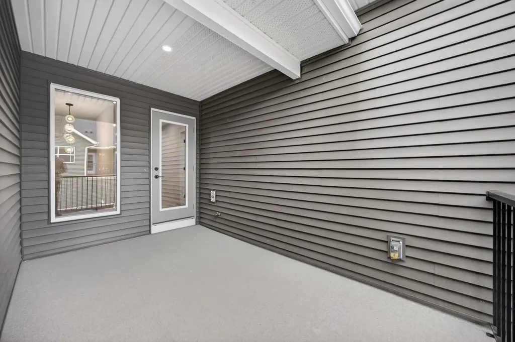 2278 Bayview Drive SW Airdrie AB T4B 5N6