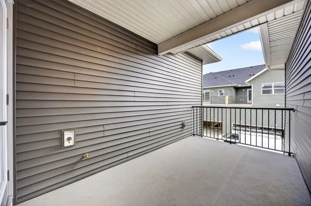 2278 Bayview Drive SW Airdrie AB T4B 5N6
