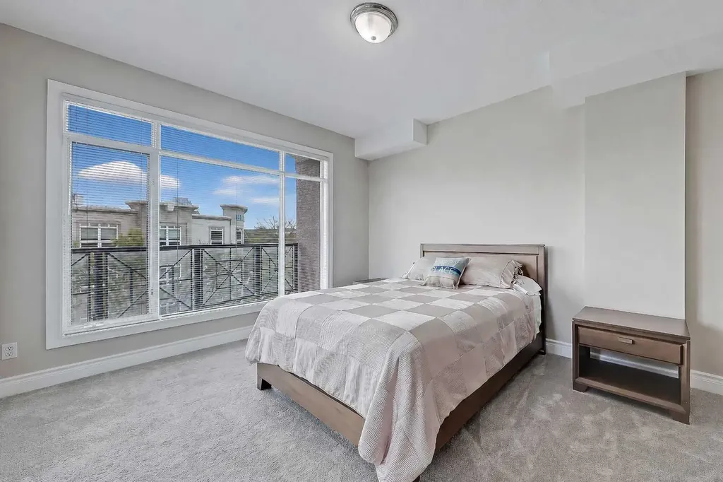 4 14 Street NW Calgary AB T2N 1Z4