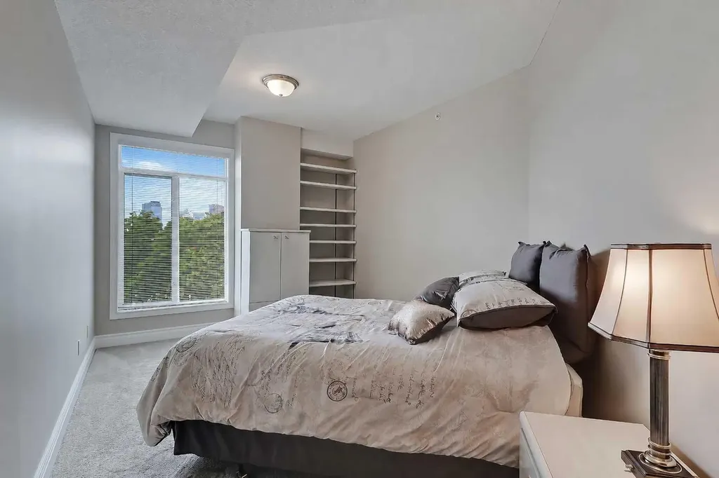 4 14 Street NW Calgary AB T2N 1Z4
