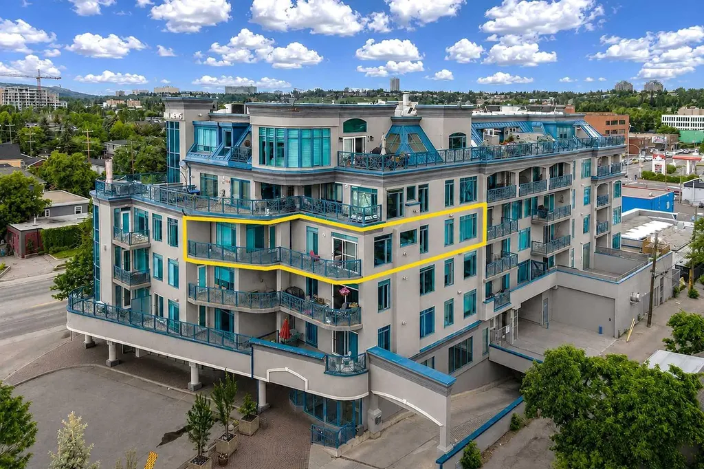 4 14 Street NW Calgary AB T2N 1Z4