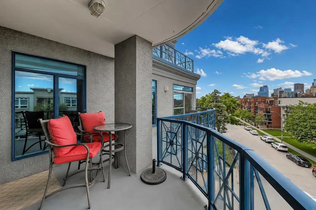 4 14 Street NW Calgary AB T2N 1Z4