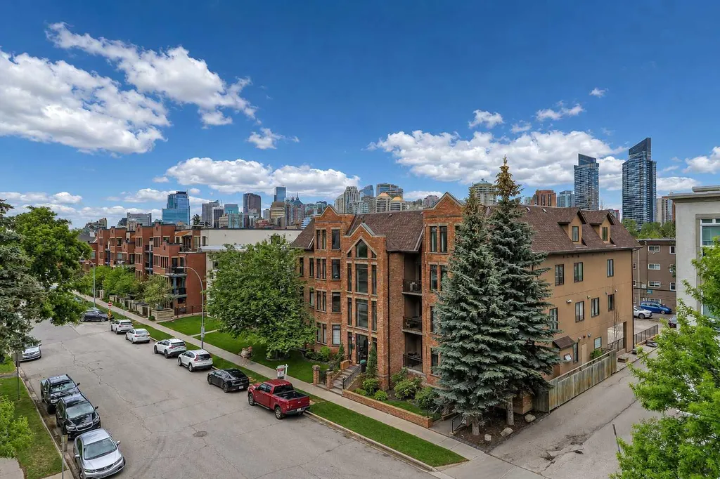 4 14 Street NW Calgary AB T2N 1Z4