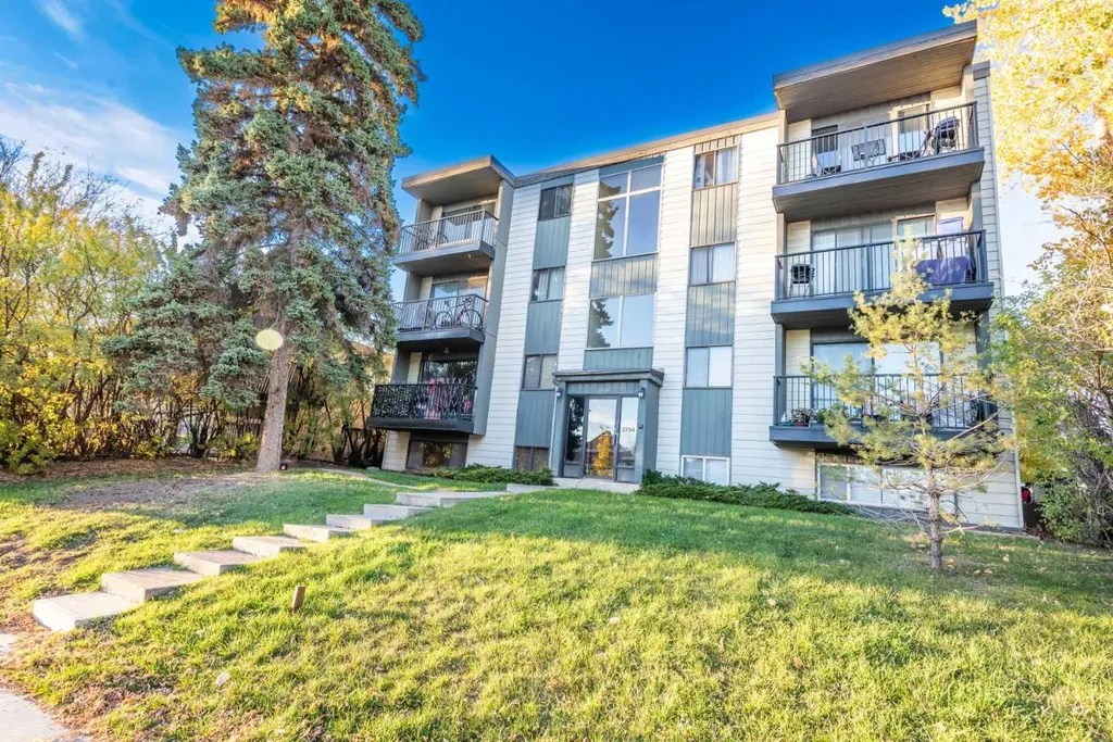 2734 17 Avenue SW Calgary AB T3E 0A7