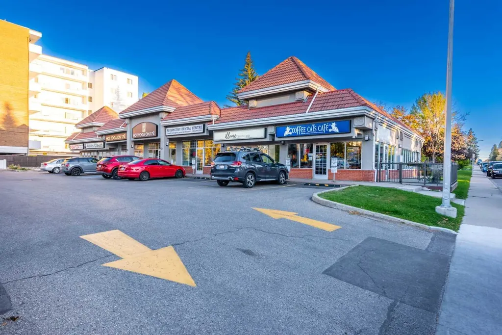 2734 17 Avenue SW Calgary AB T3E 0A7