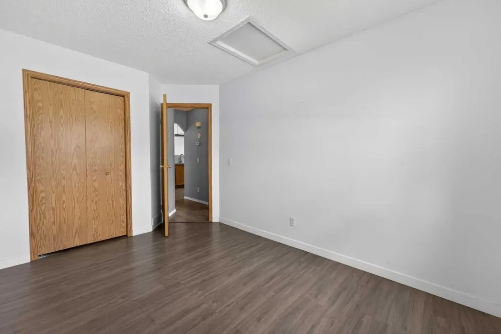 171 Saddlemont Crescent NE Calgary AB T3J 4R6