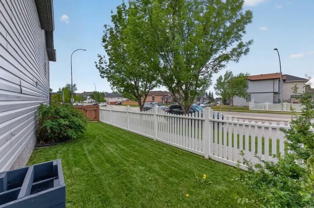 171 Saddlemont Crescent NE Calgary AB T3J 4R6