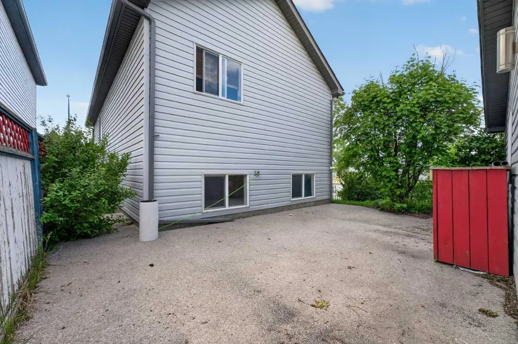 171 Saddlemont Crescent NE Calgary AB T3J 4R6