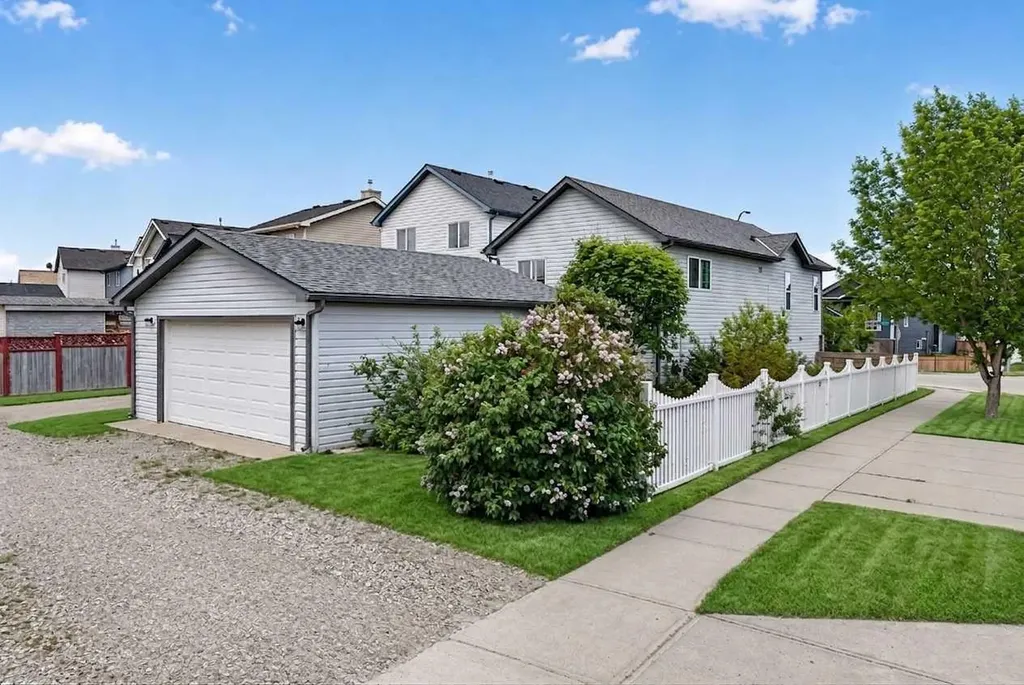 171 Saddlemont Crescent NE Calgary AB T3J 4R6