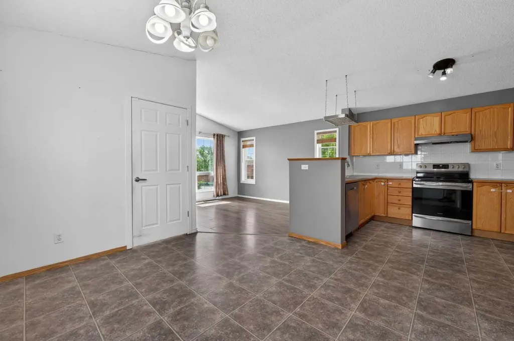 171 Saddlemont Crescent NE Calgary AB T3J 4R6