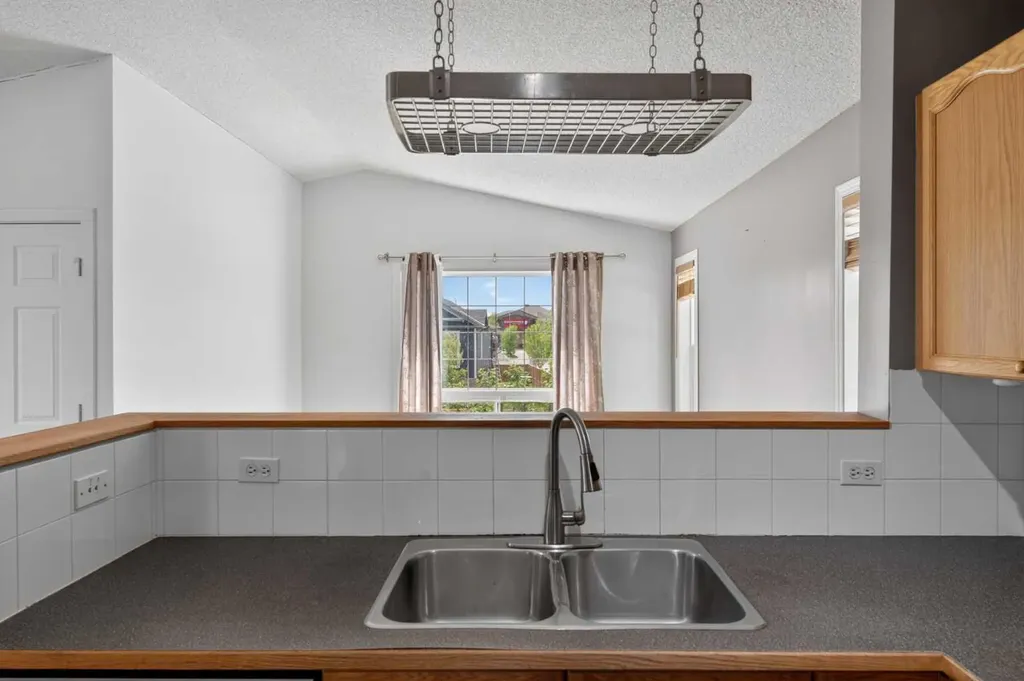 171 Saddlemont Crescent NE Calgary AB T3J 4R6