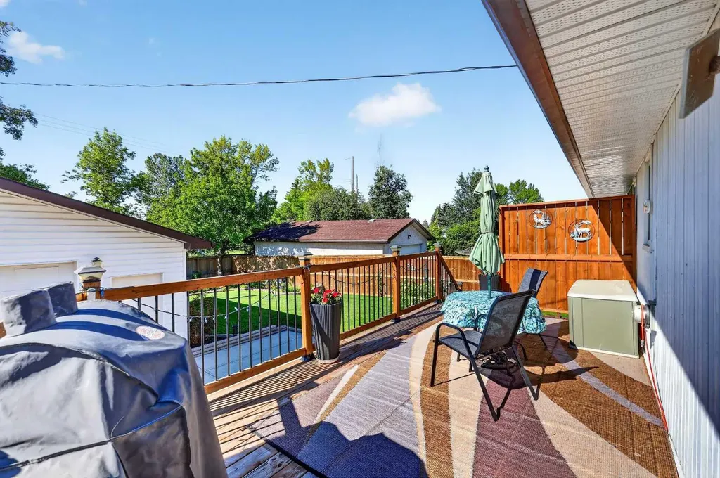 152 Maddock Way NE Calgary AB T2A3X3