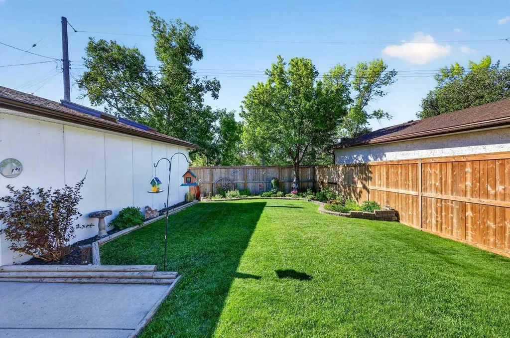152 Maddock Way NE Calgary AB T2A3X3