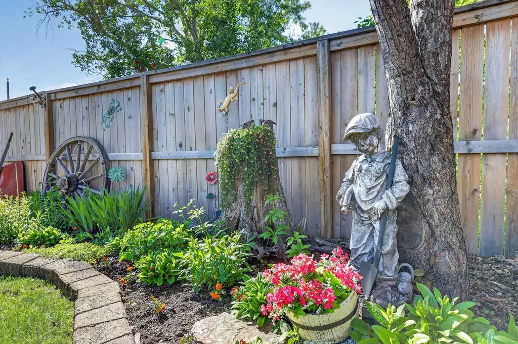 152 Maddock Way NE Calgary AB T2A3X3