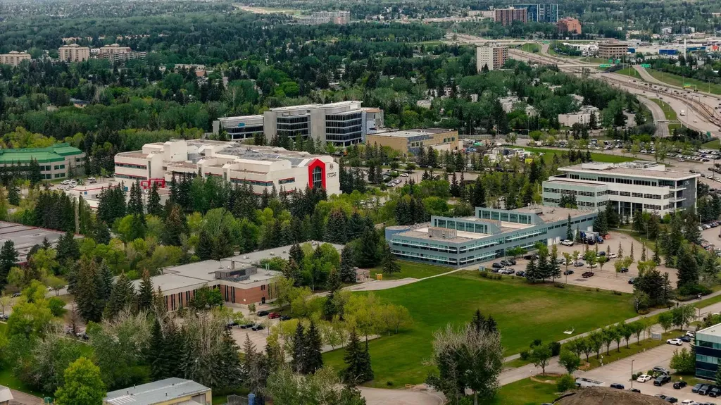 3111 34 Avenue NW Calgary AB T2N 4V8