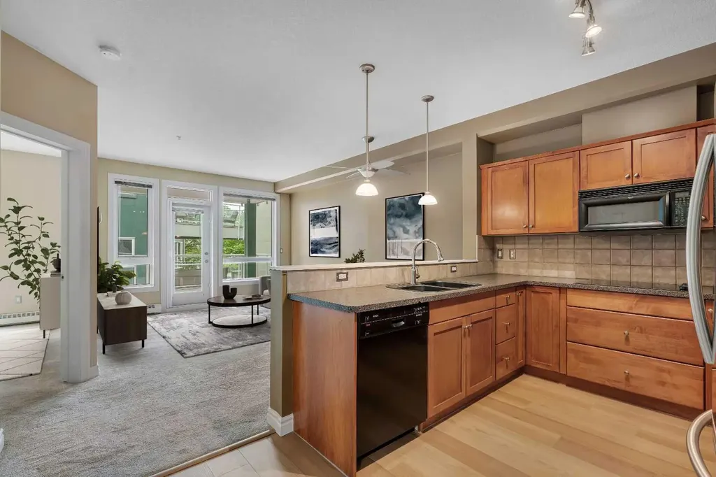 3111 34 Avenue NW Calgary AB T2N 4V8