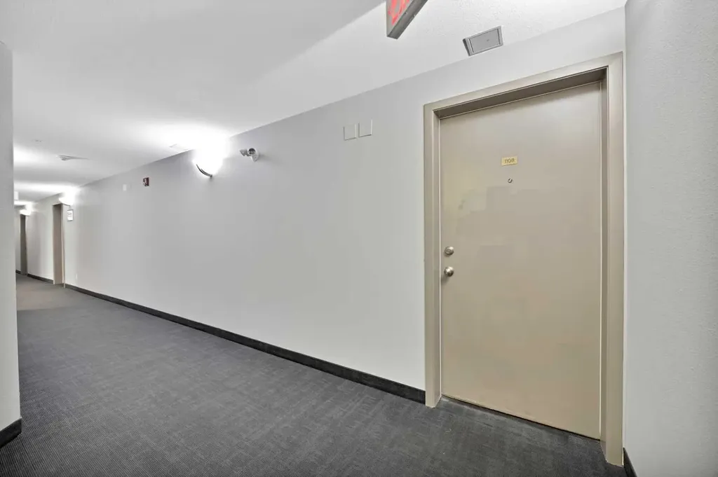 333 Taravista Drive NE Calgary AB T3J0H4