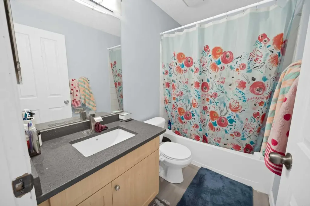 333 Taravista Drive NE Drive Calgary AB T3J0H4
