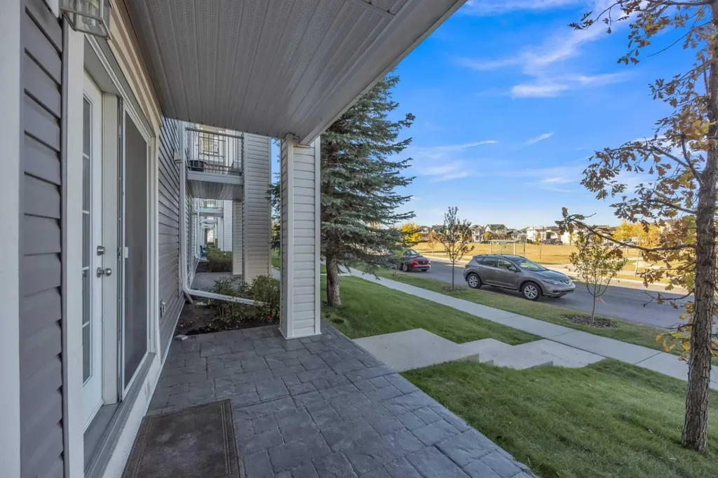 333 Taravista Drive NE Drive Calgary AB T3J0H4