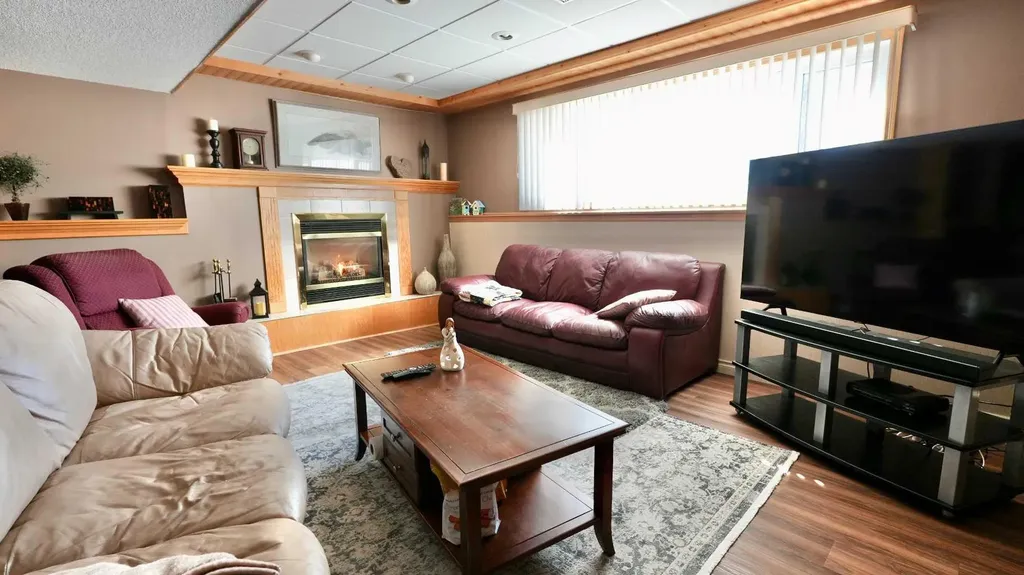 8101 95 Street Peace River AB T8S 1E8