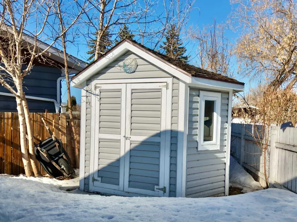 8101 95 Street Peace River AB T8S 1E8