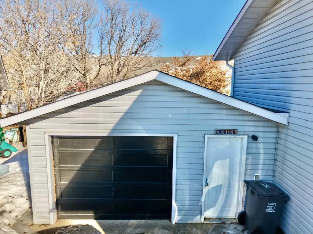 8101 95 Street Peace River AB T8S 1E8