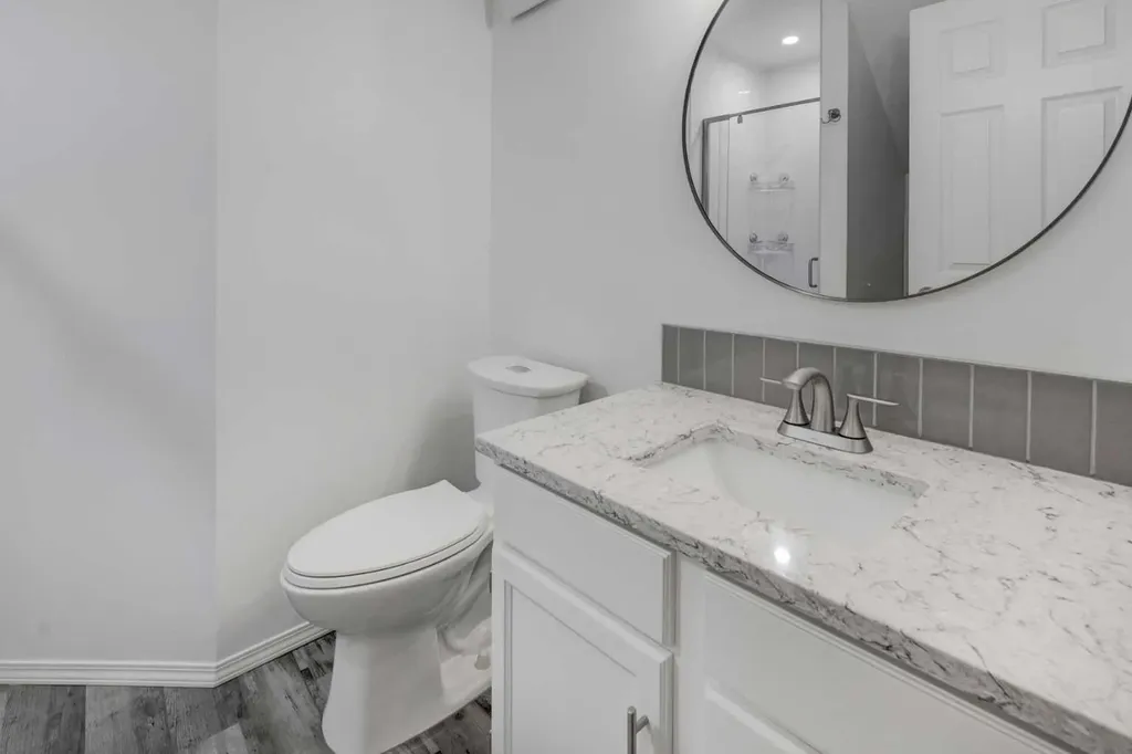 40 Signal Ridge Court SW Calgary AB T3H 2J6
