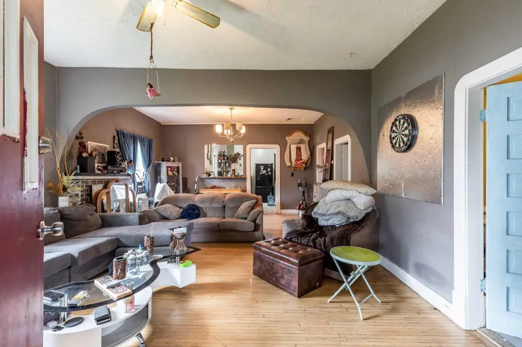 1134 Ross Street SE Medicine Hat AB T1A 0Y4