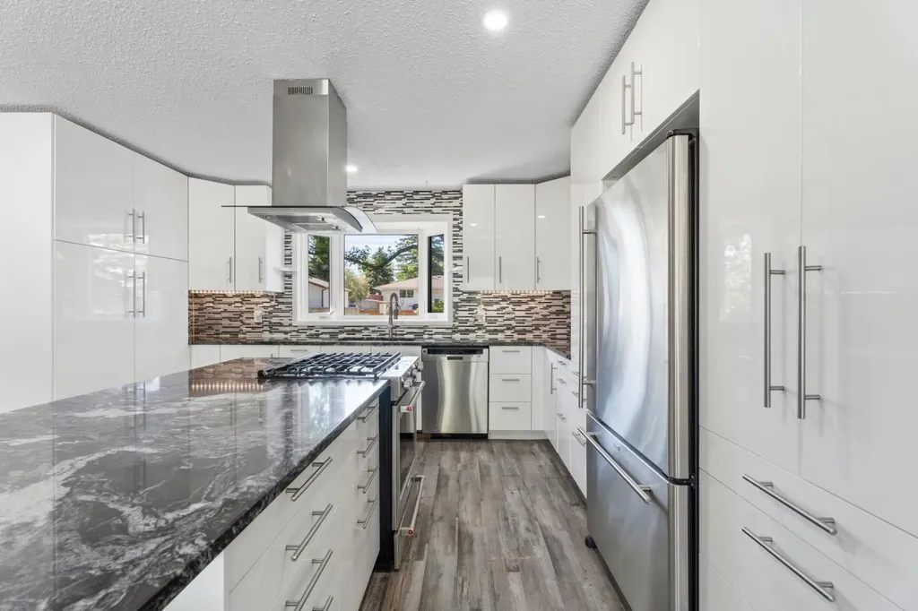 1019 Lysander Drive SE Calgary AB T2C 1R8