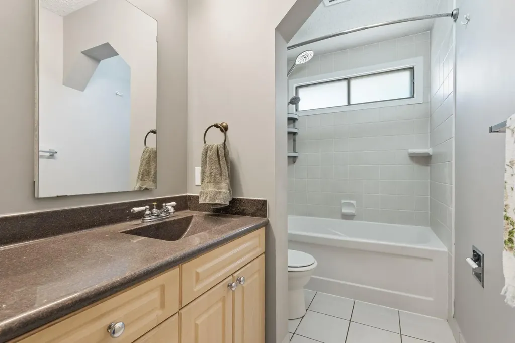 1019 Lysander Drive SE Calgary AB T2C 1R8