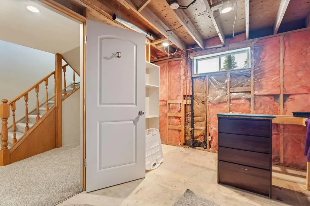 1019 Lysander Drive SE Calgary AB T2C 1R8