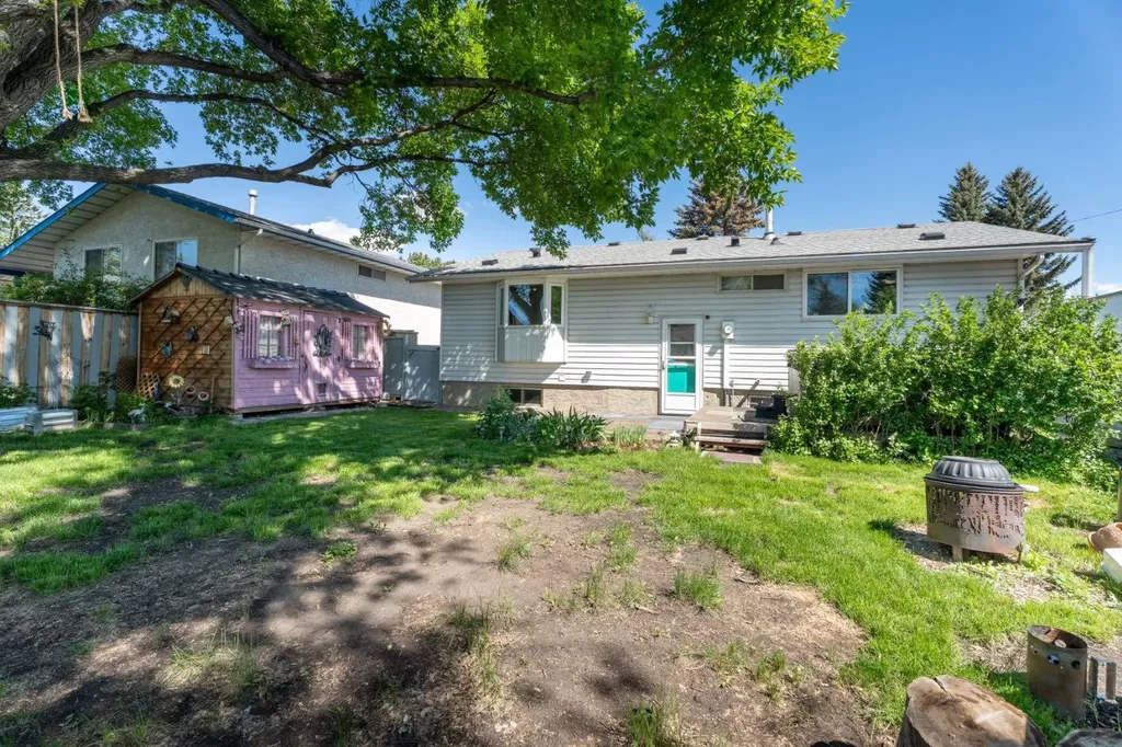 1019 Lysander Drive SE Calgary AB T2C 1R8